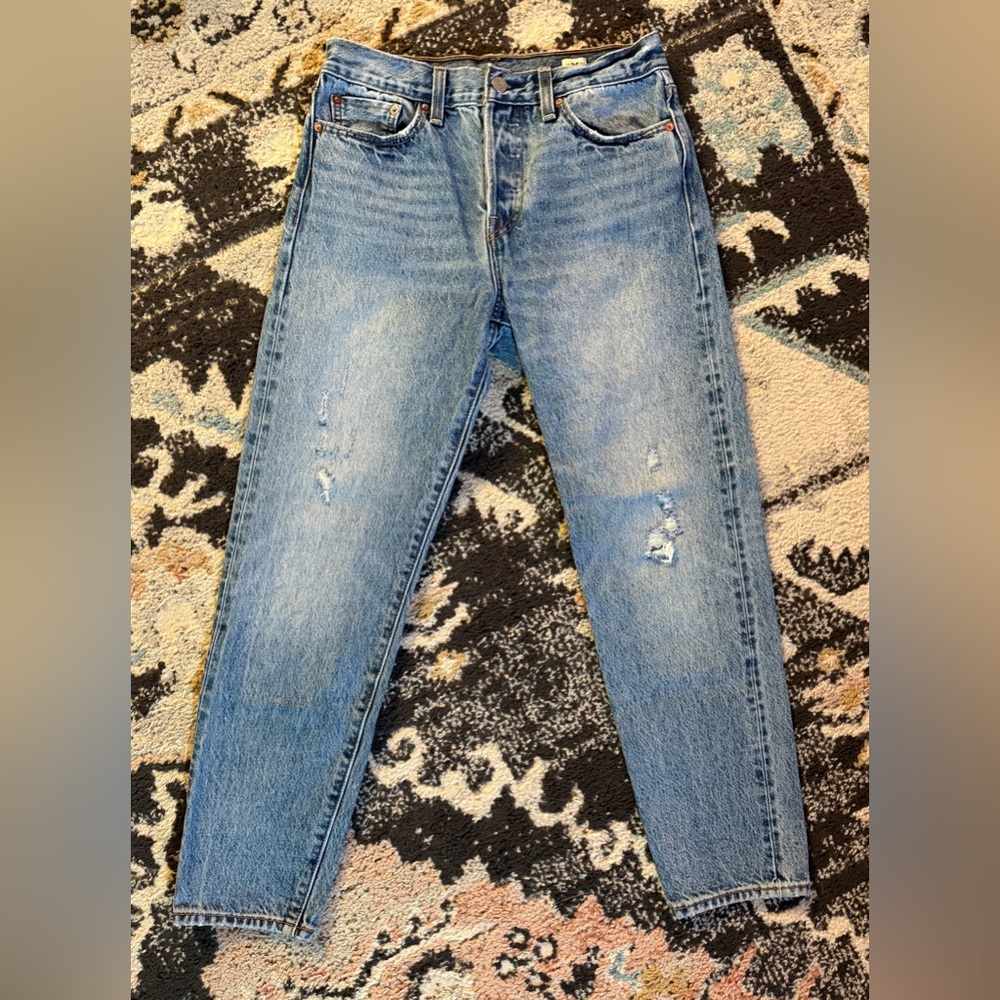Levi's Light Blue High-Rise Cropped Jeans - Picture 3 of 7